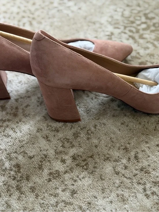 Marc Fisher Dusty Pink Suede Pointed Toe Pumps - Picture 3 of 7